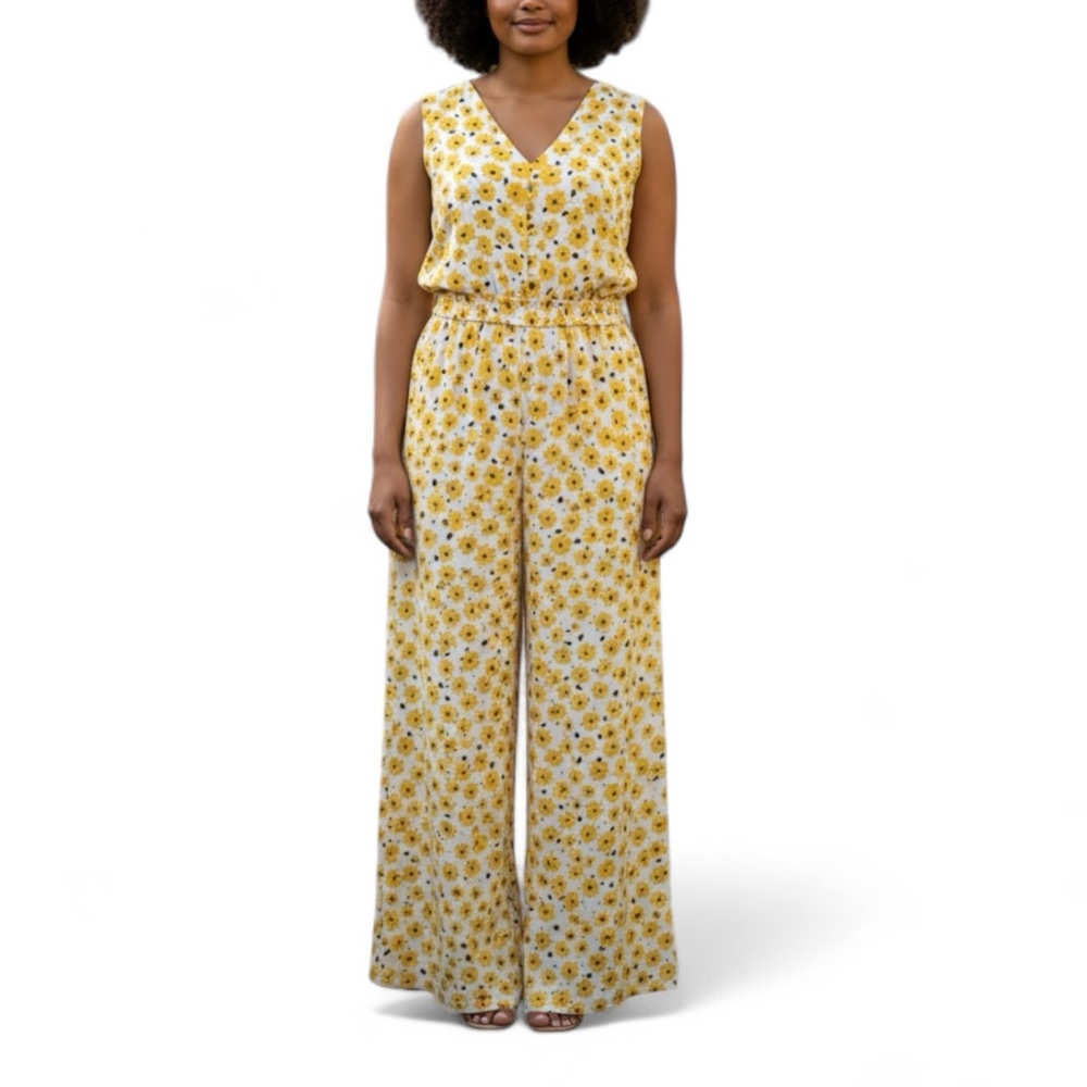Katie Sturino Jumpsuit Size 1X Marguerite White With  Yellow Floral Sunflowers